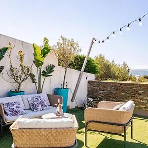 https://appartement-avec-grande-terrasse-vue-mer-piscine-parking.fr-provencehotel.com